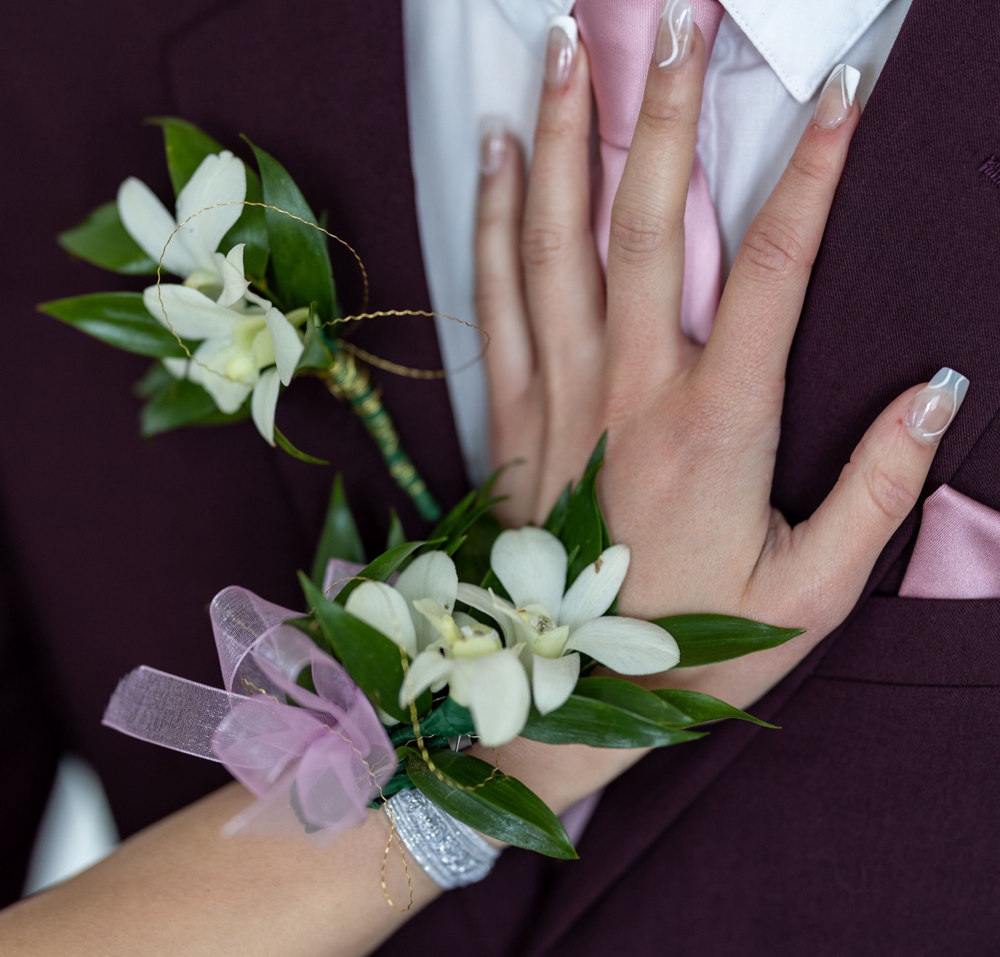 PEIFOTOSHOP — Prom · The corsage
